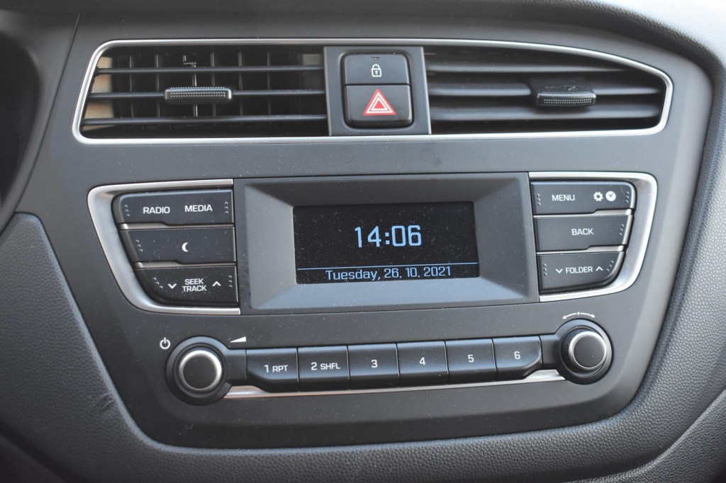 Hyundai i20 2020 photo 2