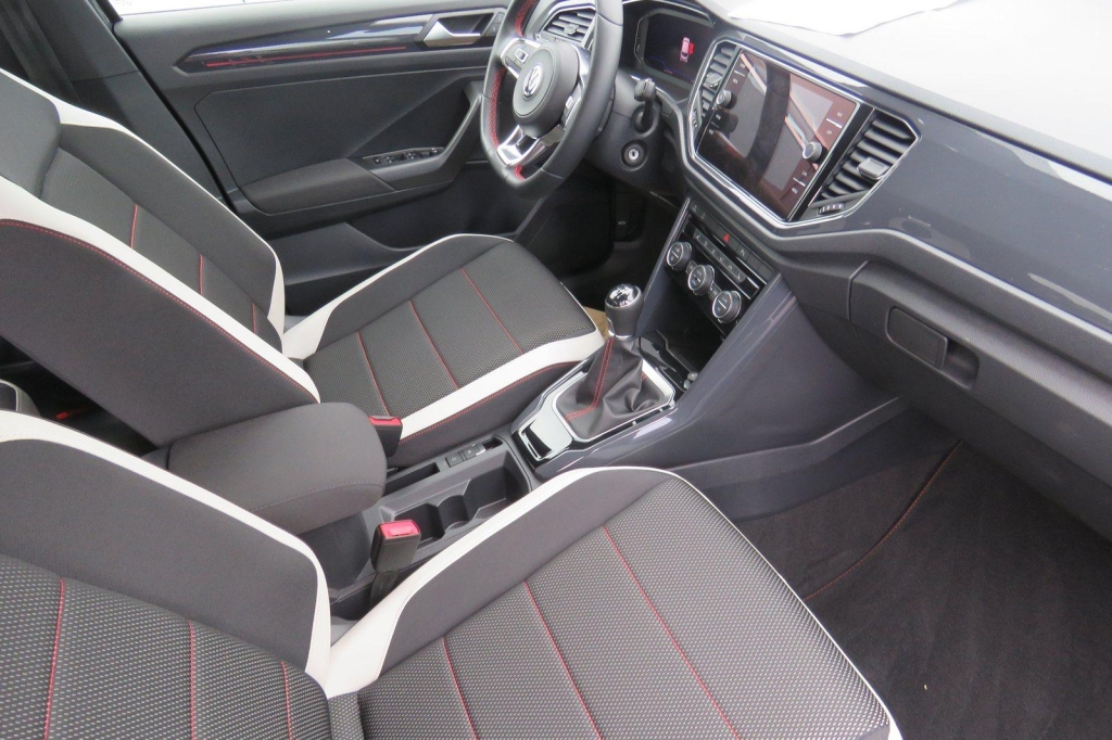 Volkswagen T-Roc 2019 фото 6