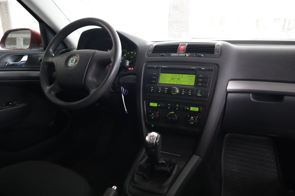 Skoda Octavia A5 MPI photo 8