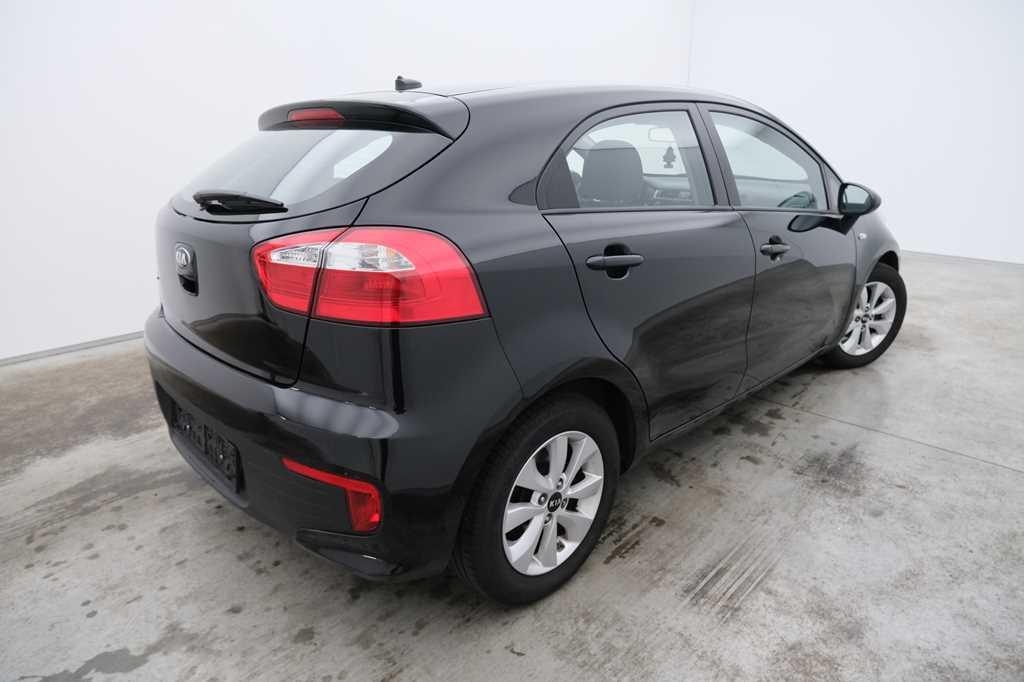 Kia Rio 2017 фото 6
