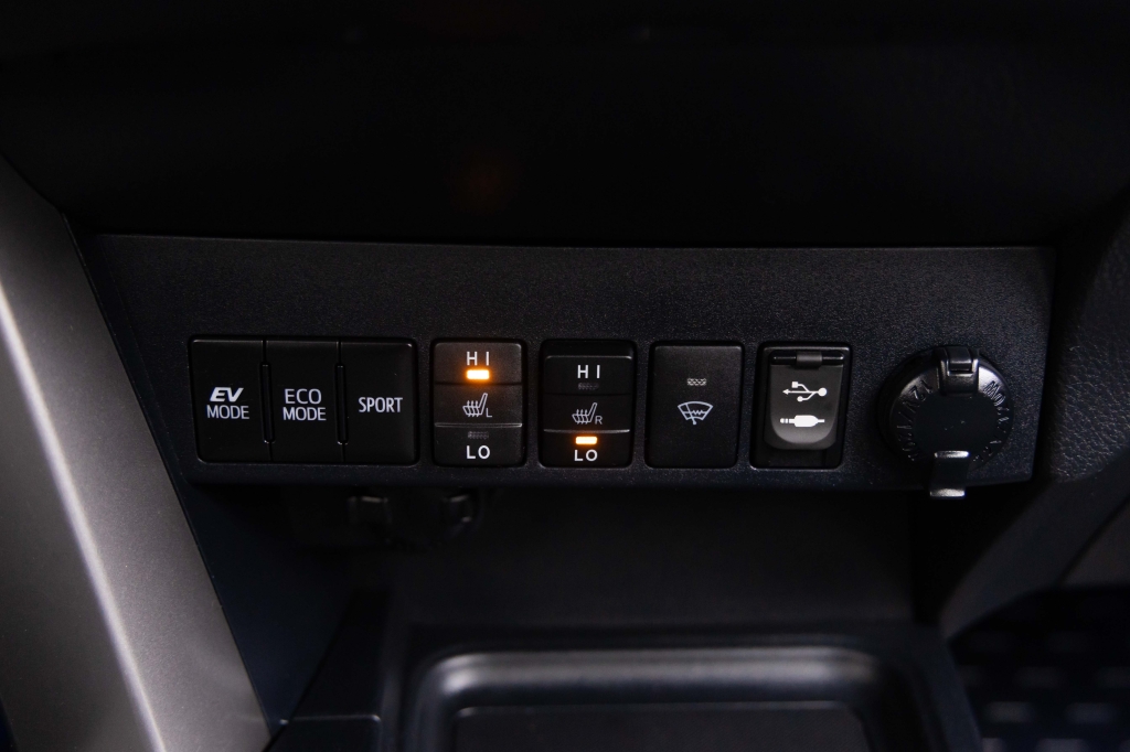 Toyota RAV4 Hybrid 2017 фото 15