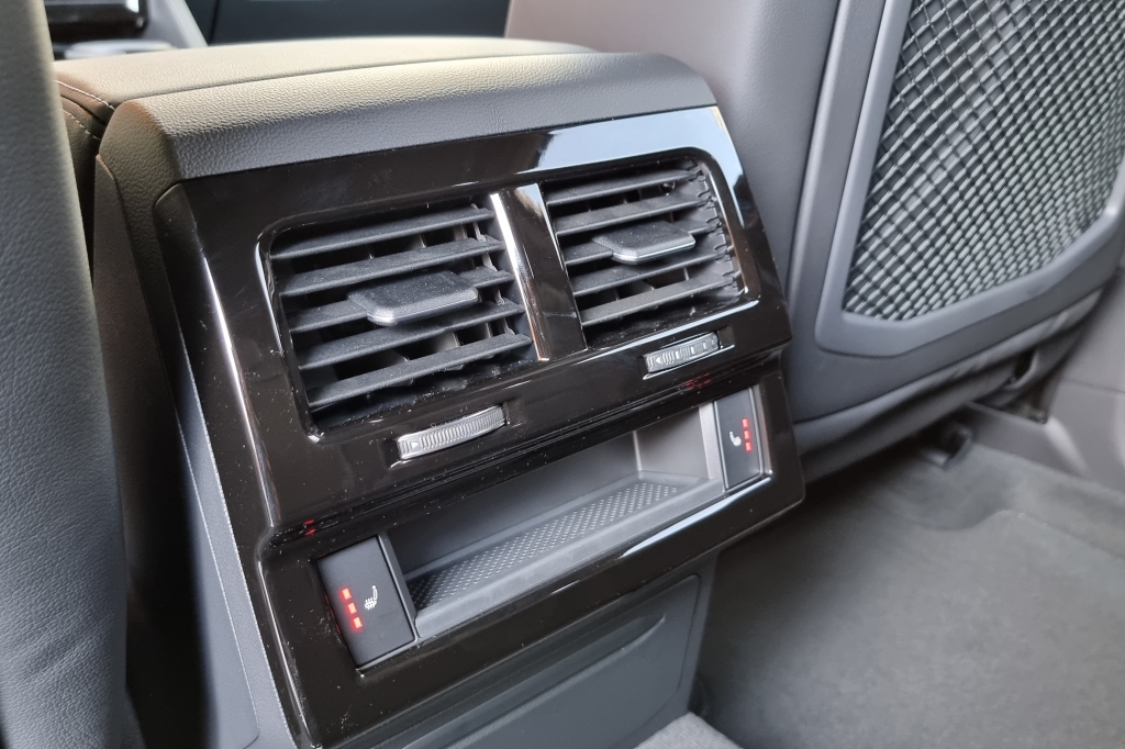 Volkswagen Touareg PLATINUM 2022 фото 22