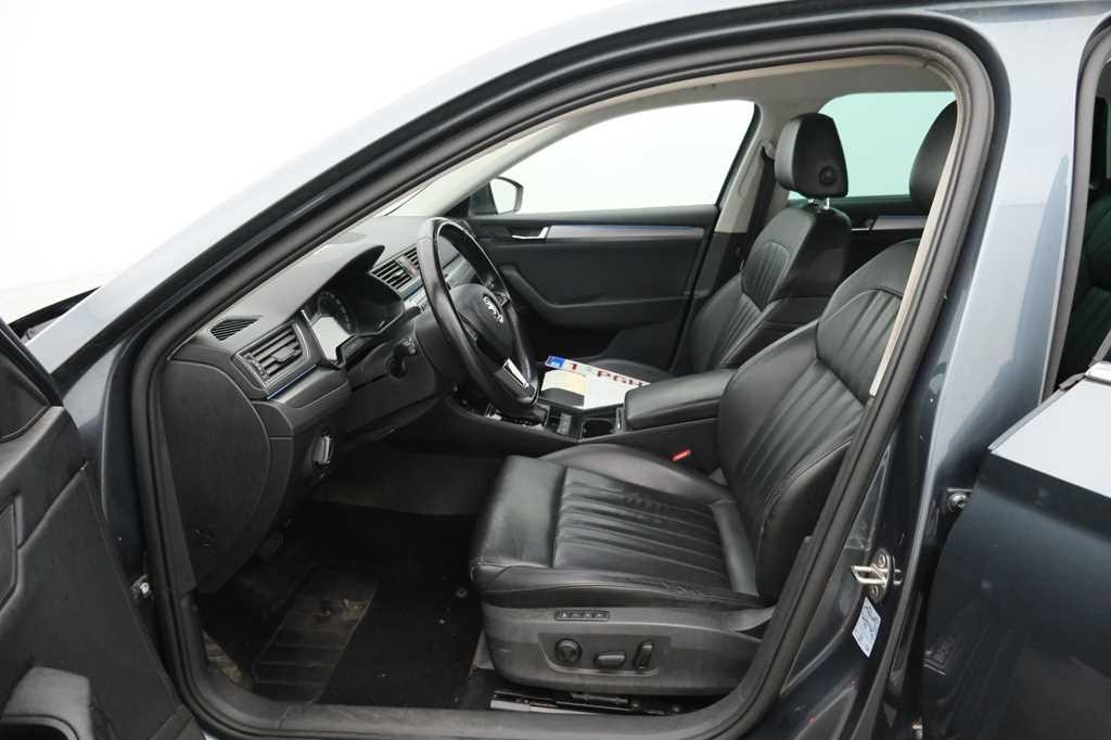 Skoda Superb Combi 2016 фото 3