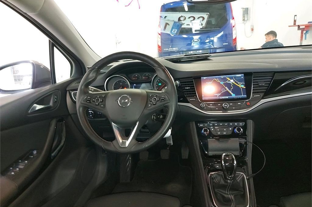 Opel Astra Sports Tourer 2017 фото 1