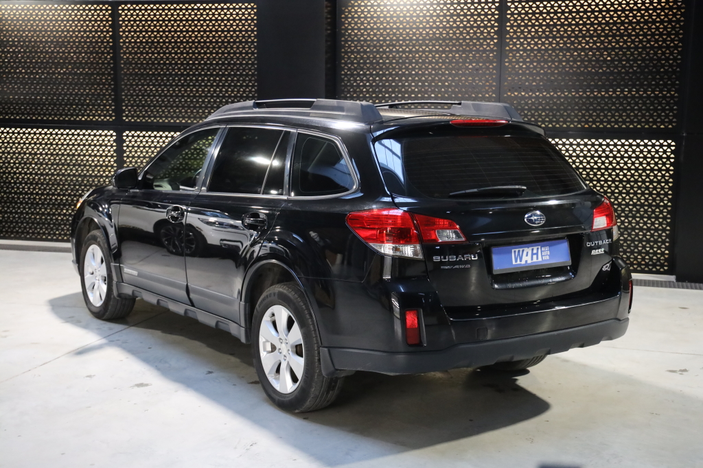 Subaru Outback 2012 photo 2