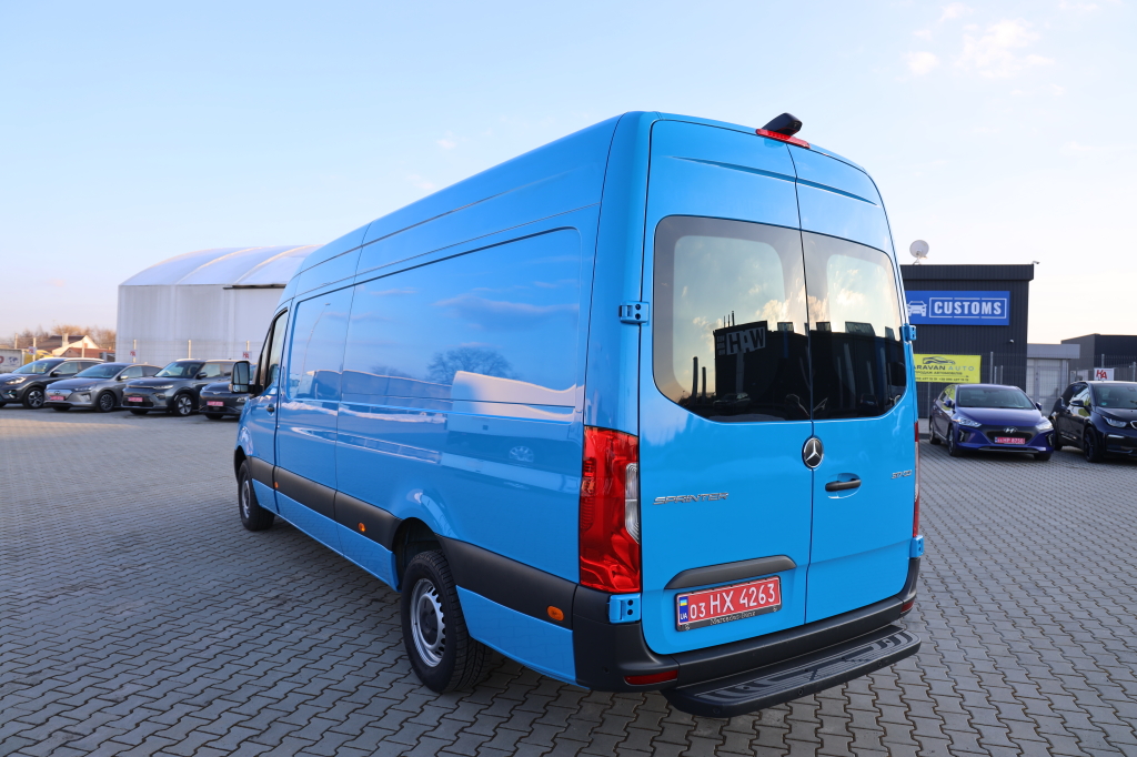 Mercedes-Benz Sprinter 2023 фото 41