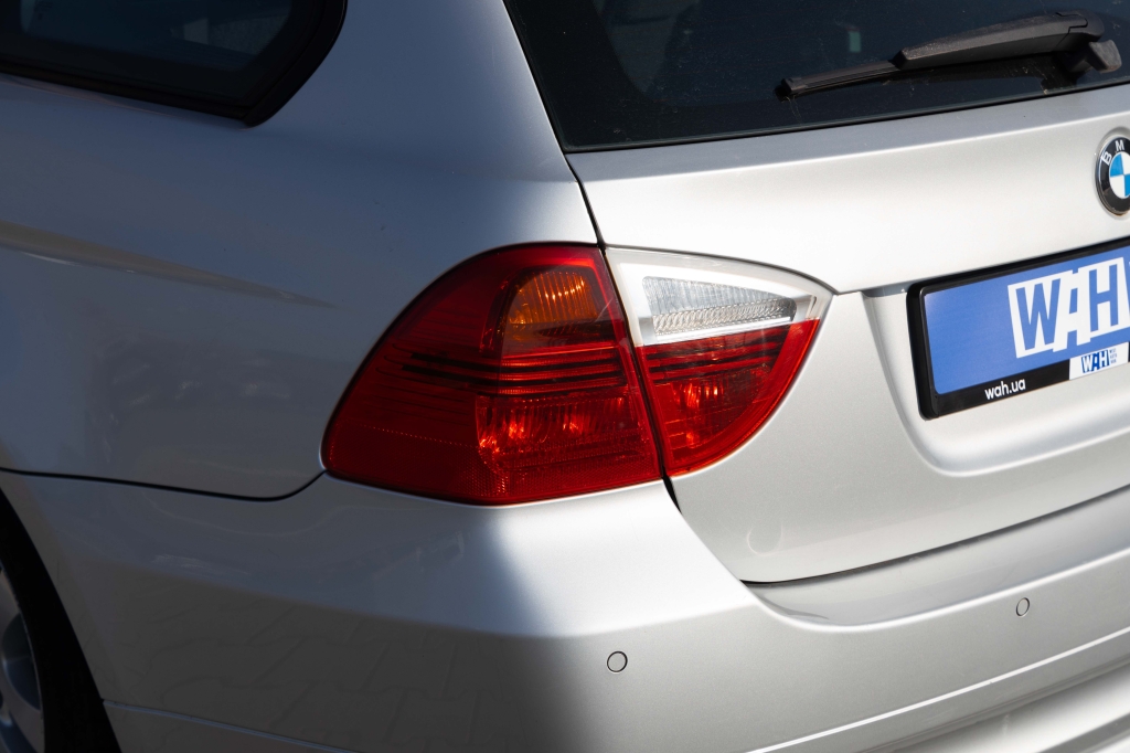 BMW 3 Series 2005 photo 11