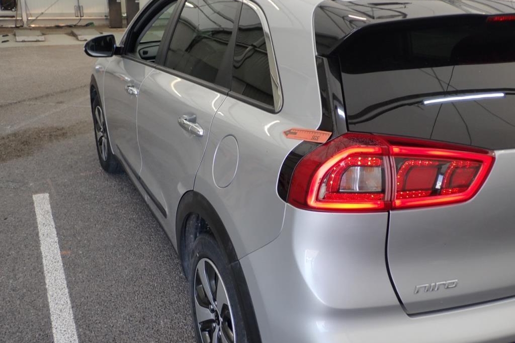 Kia Niro 2018 photo 12