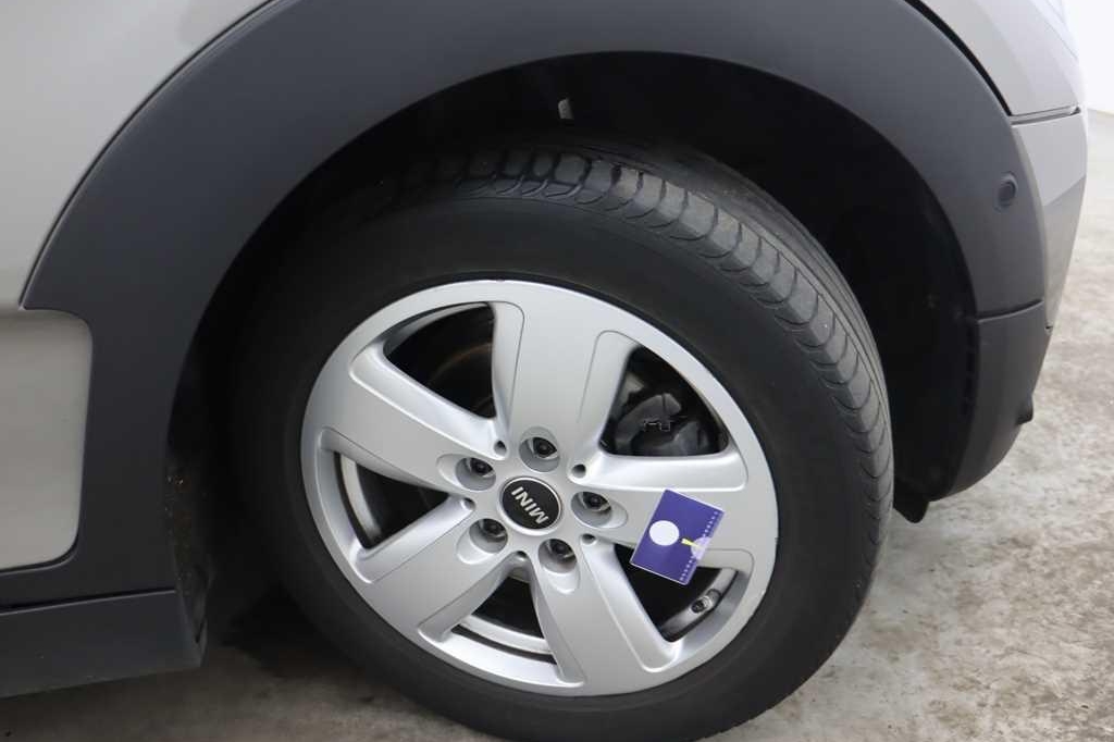 MINI Clubman 2016 фото 10