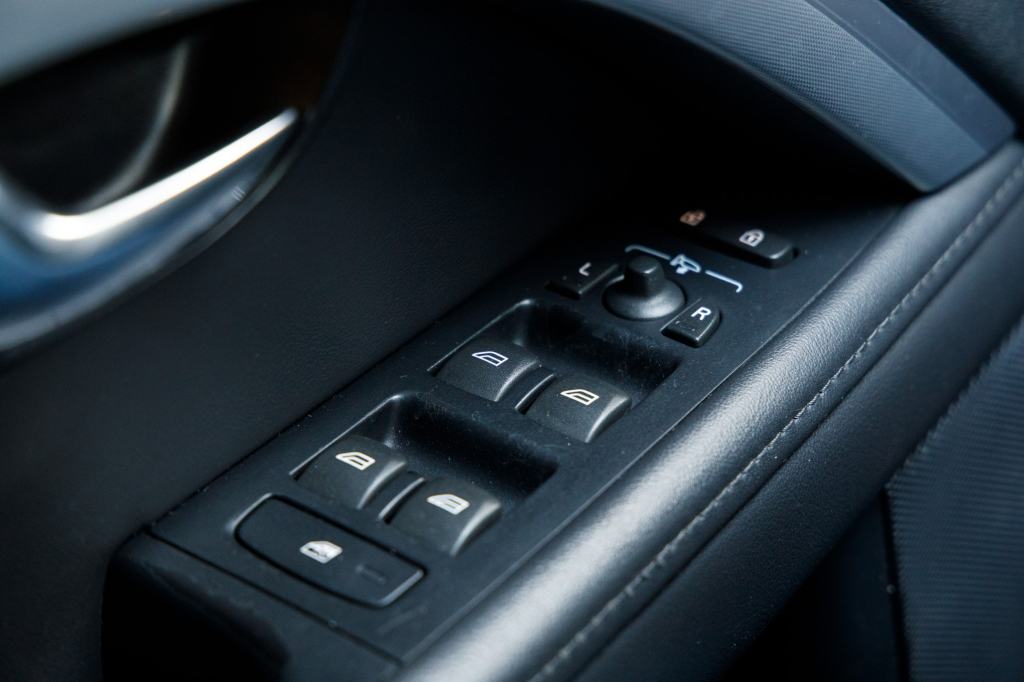 Volvo V70 D4 AWD фото 13