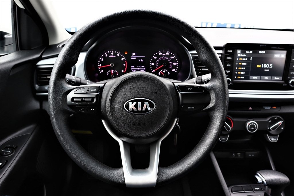 Kia Rio 2019 фото 9