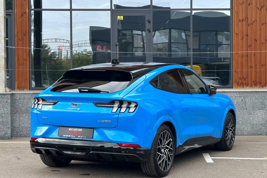 Ford Mustang Mach-E GT 2022 photo 5