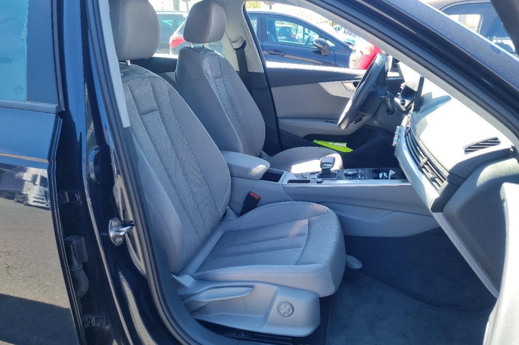 Audi A4 Avant 2018 photo 2