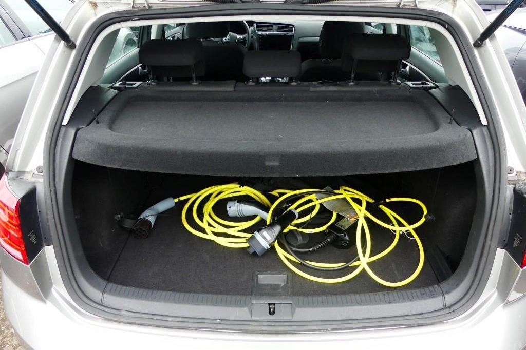 Volkswagen e-Golf 2018 photo 29