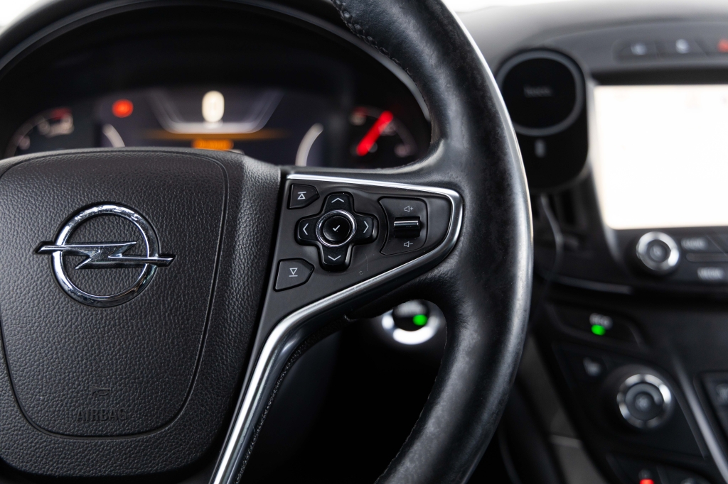 Opel Insignia 2014 фото 21