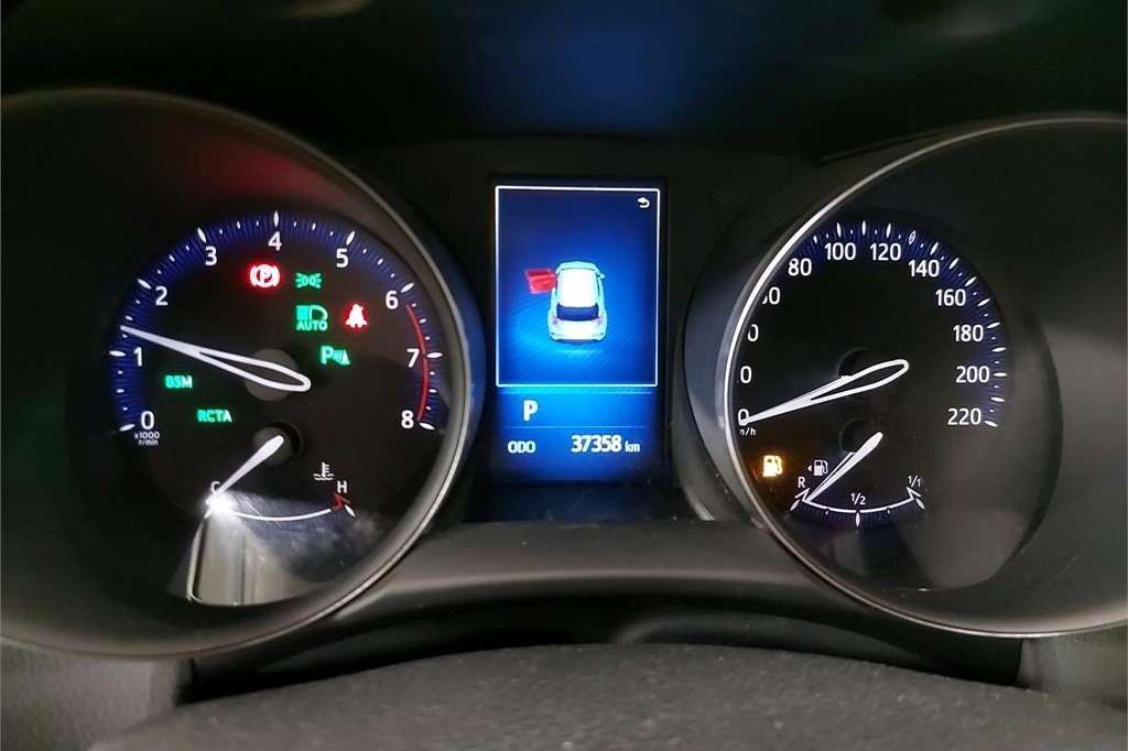 Toyota C-HR 2018 photo 3