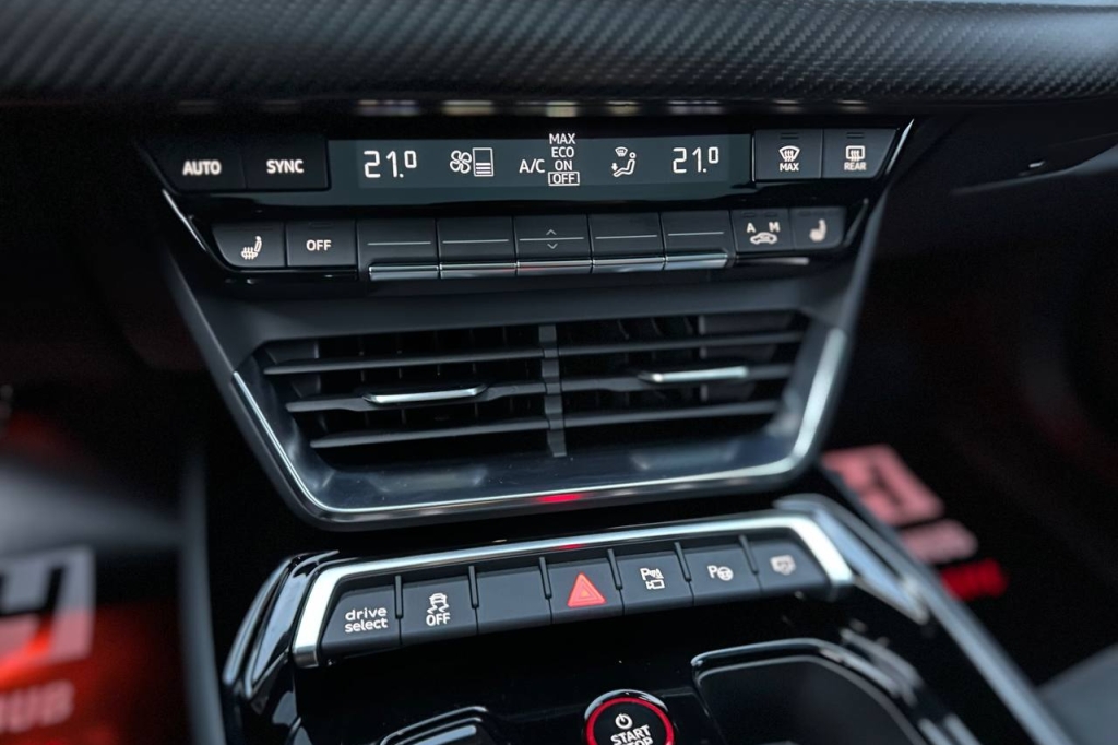 Audi RS e-tron GT 2021 фото 25