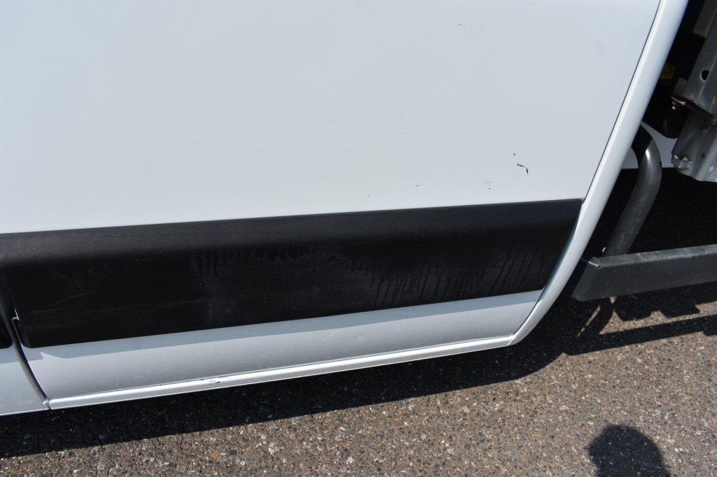 Renault Master Pritsche 2018 photo 41