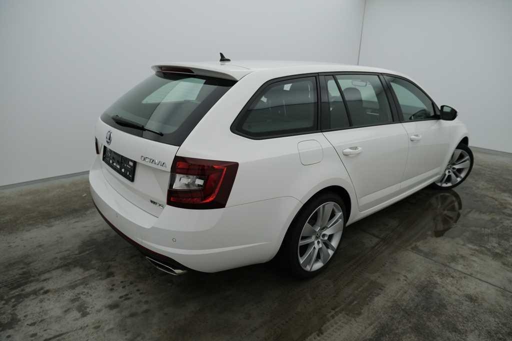 Skoda Octavia Combi 2018 фото 2