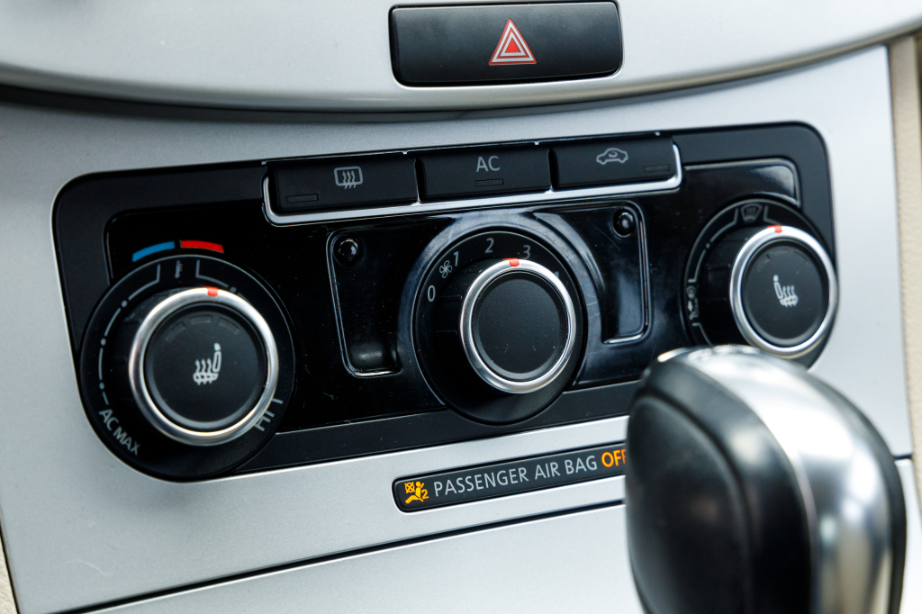 Volkswagen CC Sport 2011 photo 15