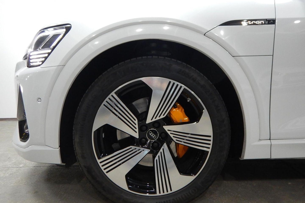 Audi e-tron Sportback 2020 фото 3