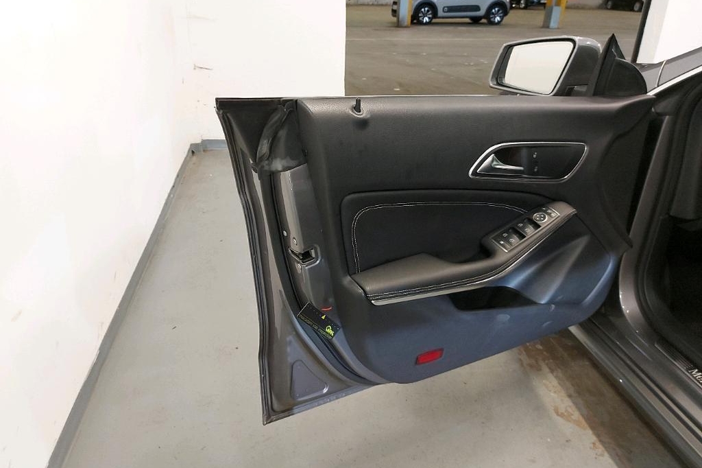 Mercedes-Benz CLA-Klasse 2016 photo 14