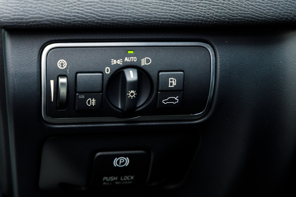 Volvo XC60 2015 photo 21