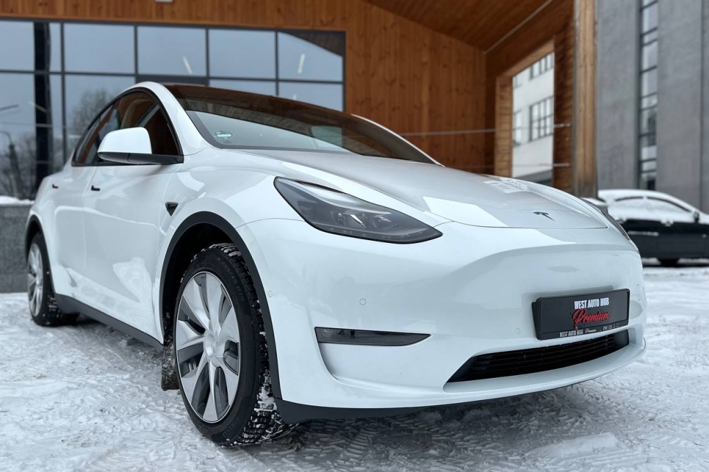 Tesla Model Y Long Range 75 kWh Dual Motor  2022 photo 6