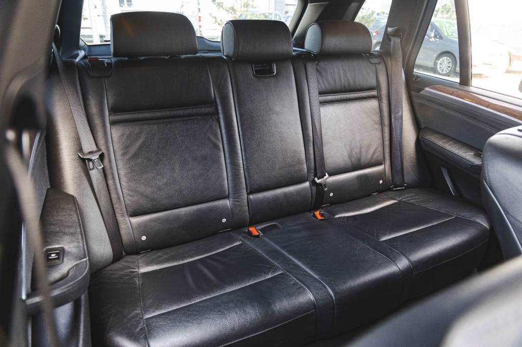 BMW X5 2010 фото 35