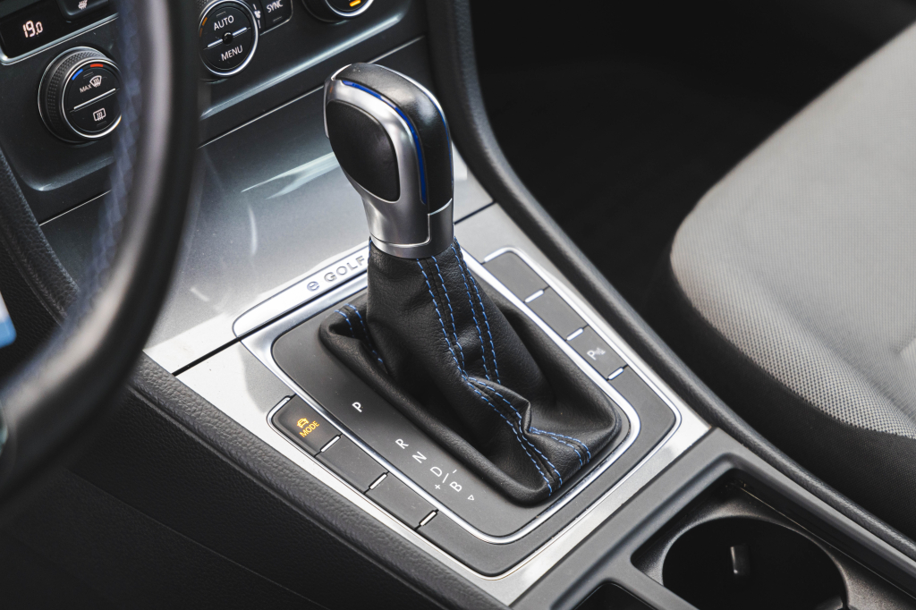 Volkswagen e-Golf 2014 фото 22