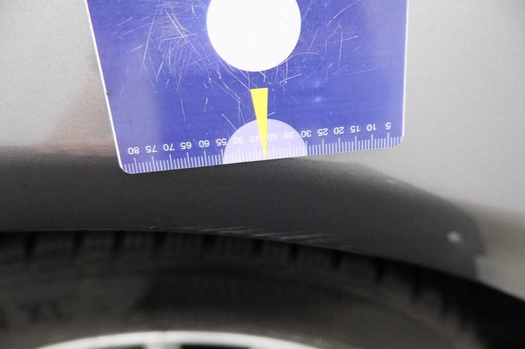 Jaguar XE 2015 фото 19