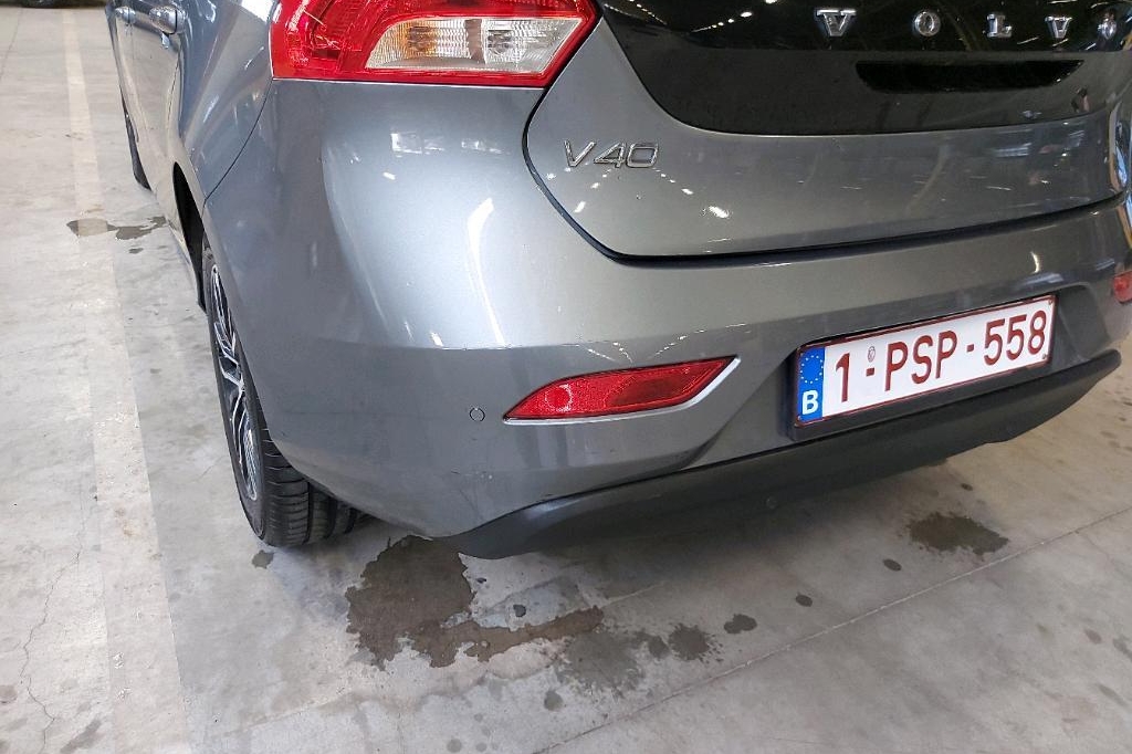 Volvo V40 2016 photo 17