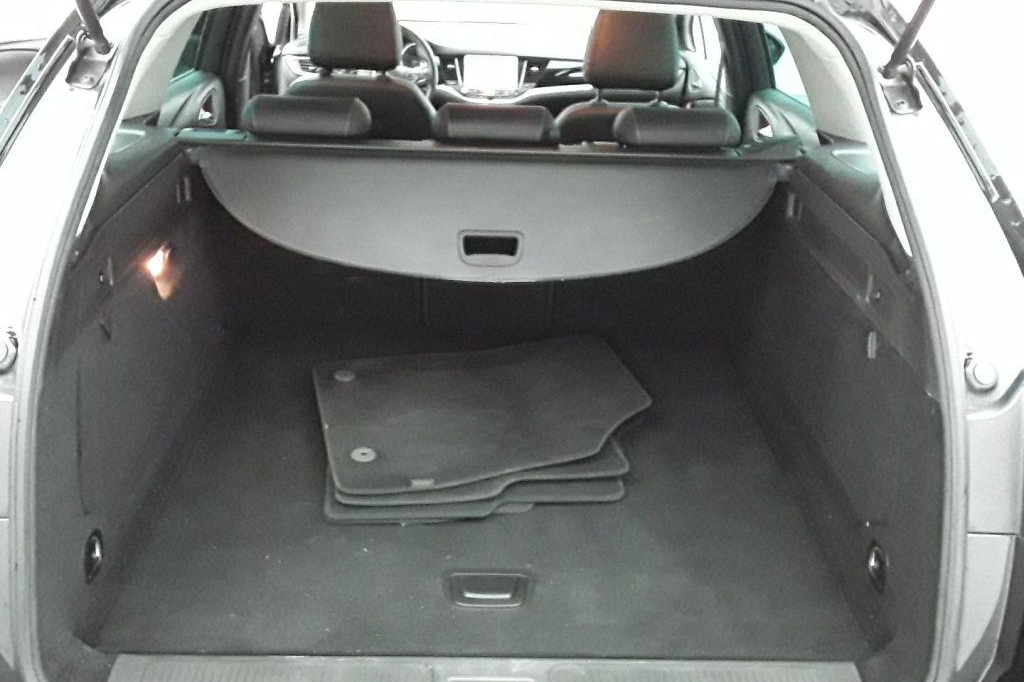 Opel Astra Sports Tourer 2017 фото 3