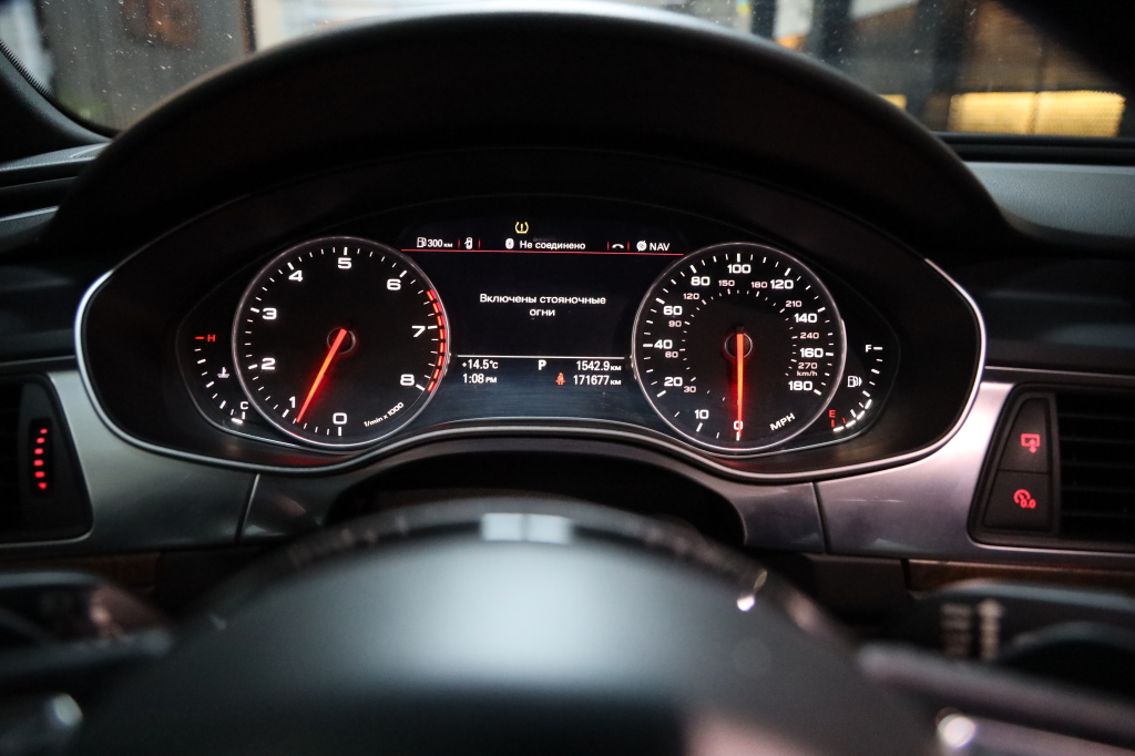 Audi A6 2012 photo 38