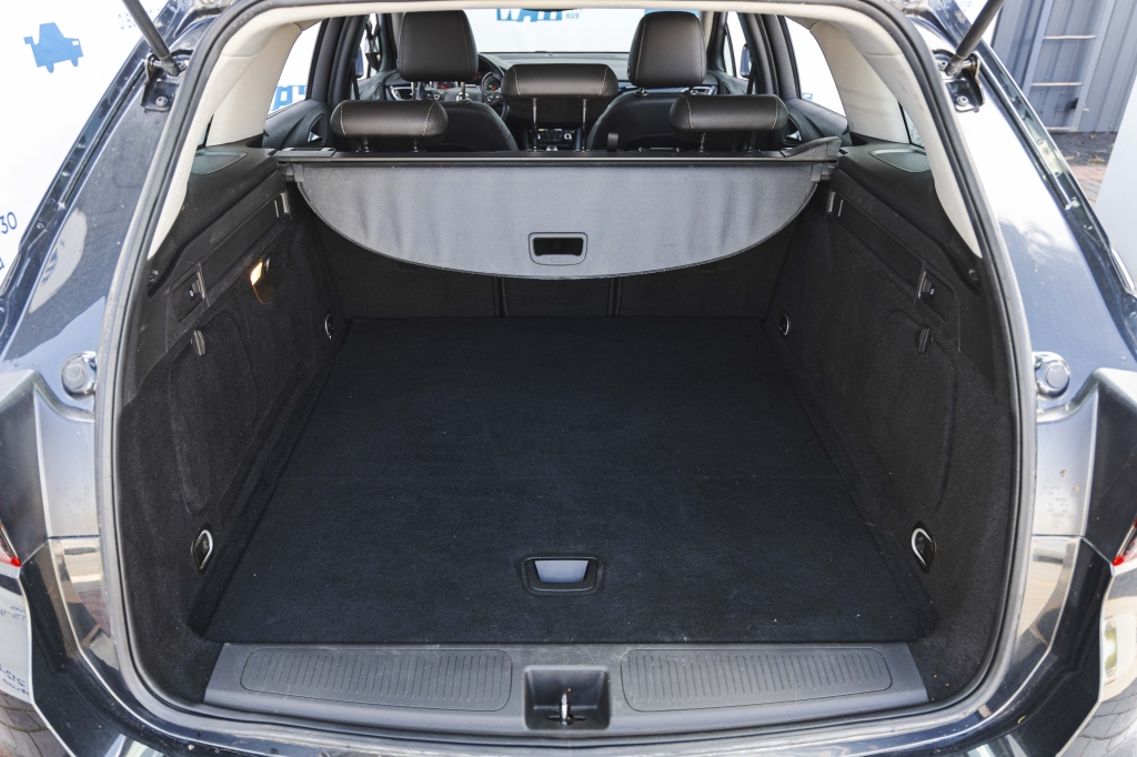 Opel Astra K 2016 photo 34