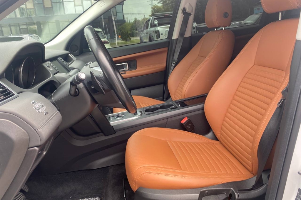 Land Rover Discovery Sport 2017 фото 11