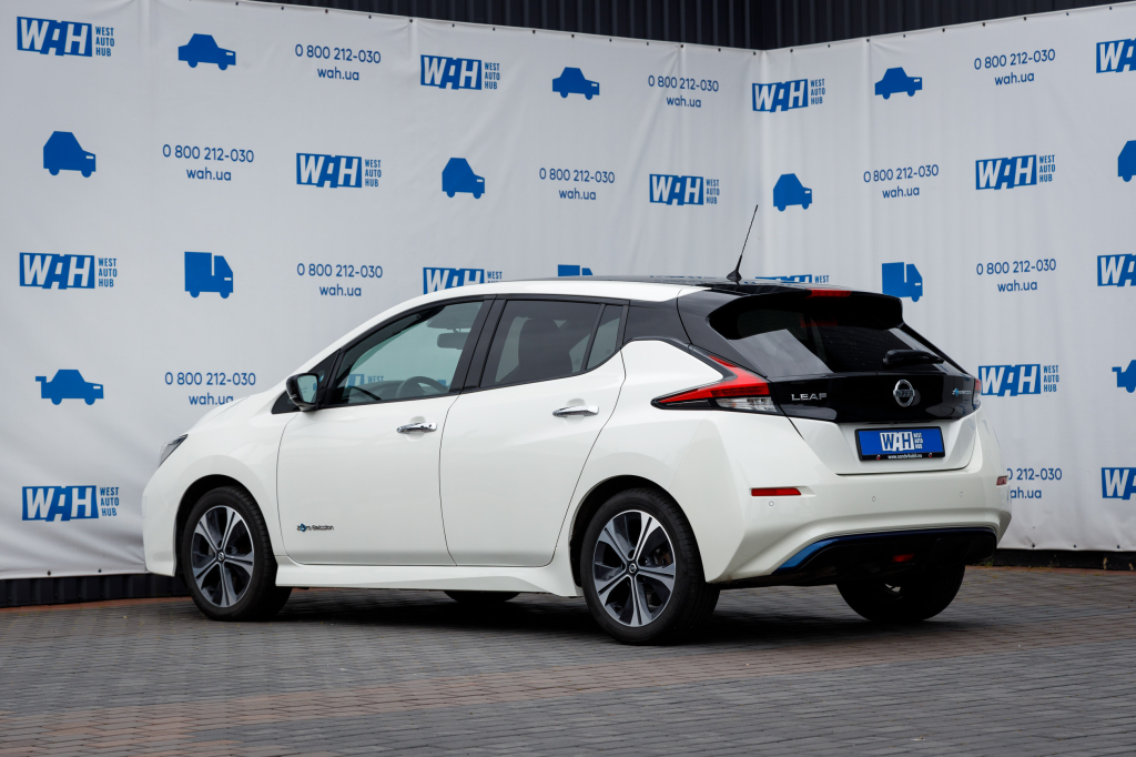 Nissan Leaf 2017 фото 7