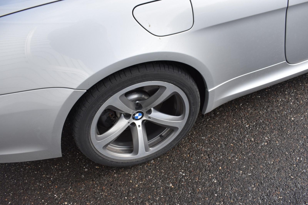 BMW 6 Series 2010 фото 15