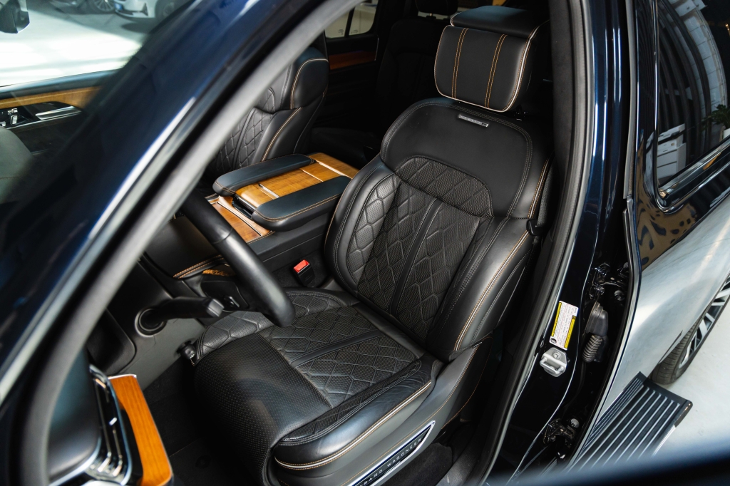 Jeep Grand Wagoneer 2022 фото 21