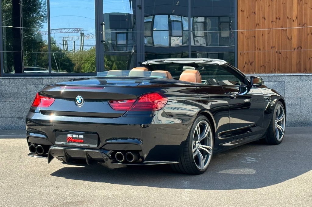 BMW M6 2012 фото 6