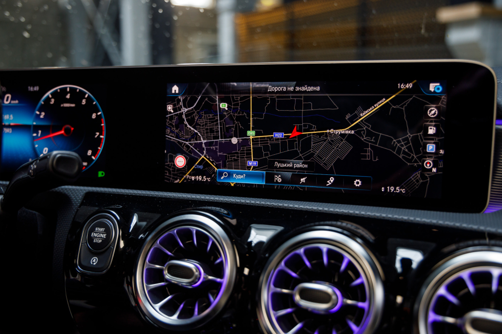 Mercedes-Benz CLA 250 2019 photo 16