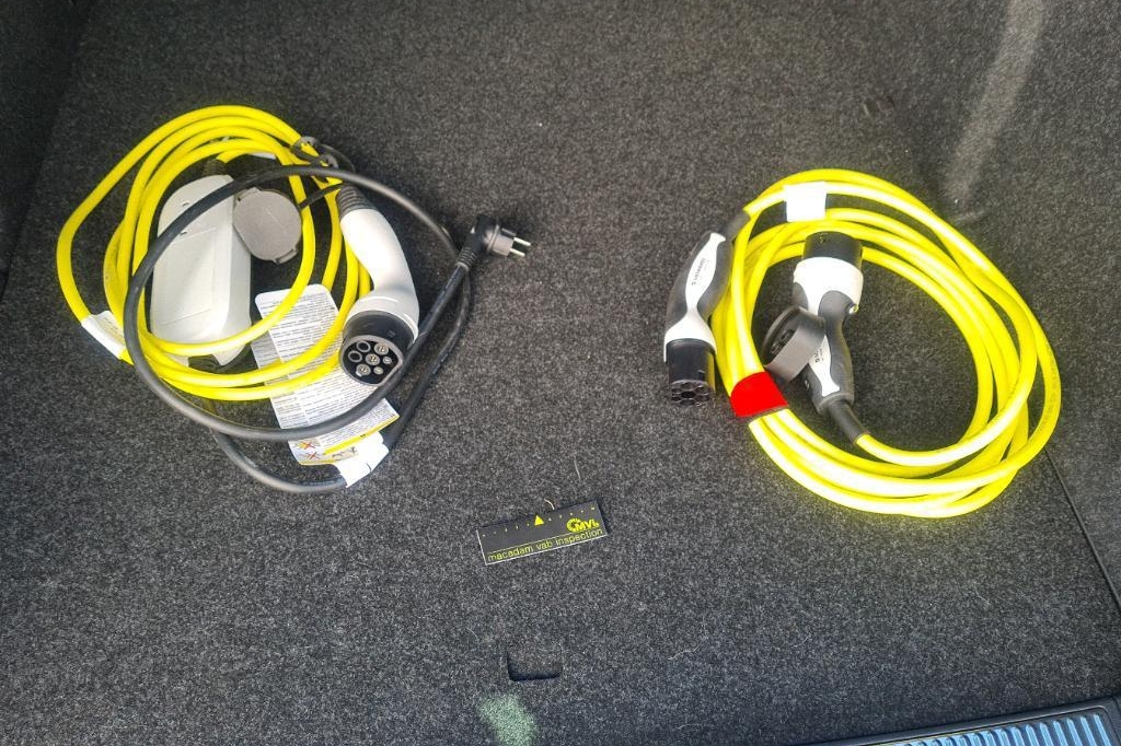 Skoda Superb Combi 2020 фото 8