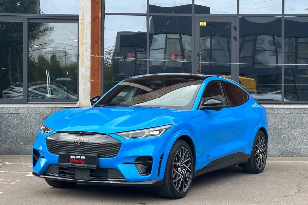 Ford Mustang Mach-E GT 2022 photo 2