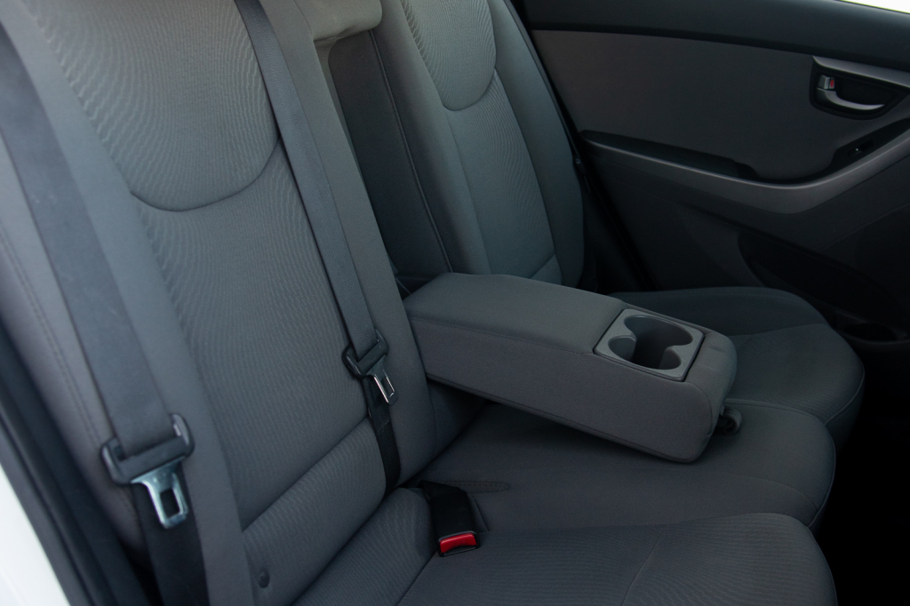 Hyundai Elantra SE 2015 фото 27