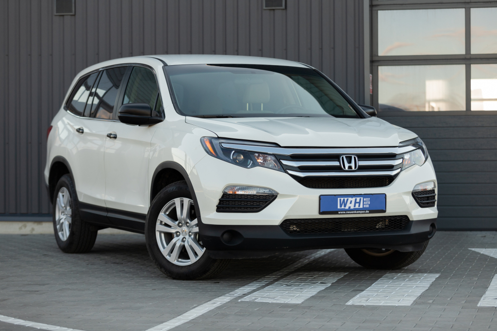 Honda Pilot LX 2018 photo 2