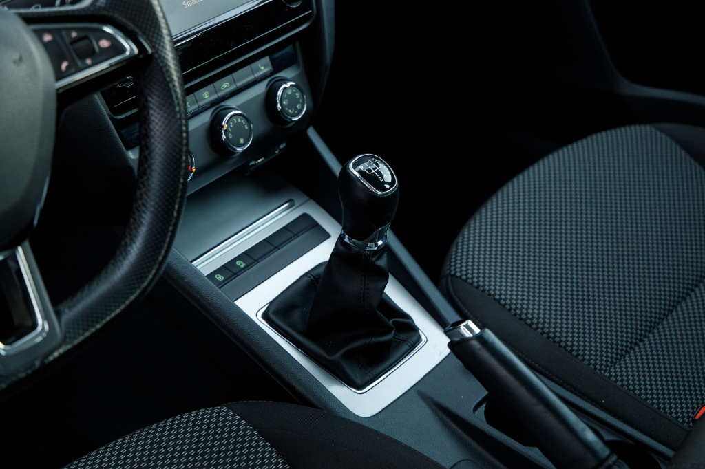 Skoda Octavia A7 photo 14