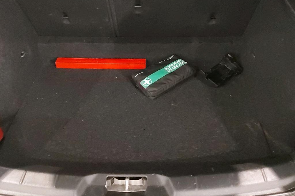 Volvo V40 2018 photo 13