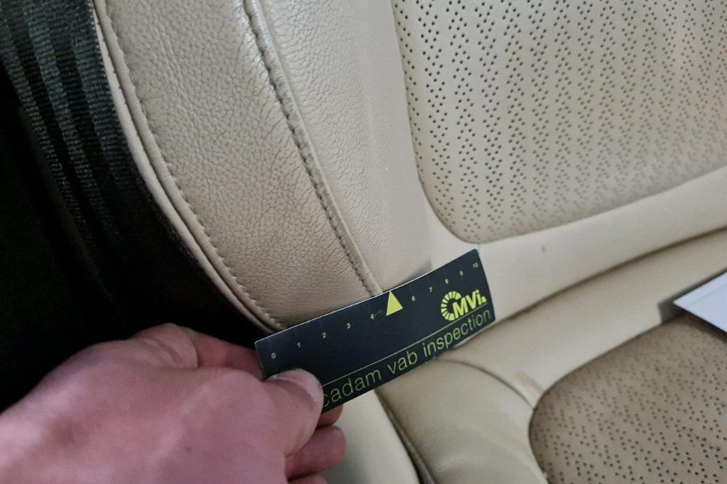 Jaguar XF Sportbrake 2018 фото 8