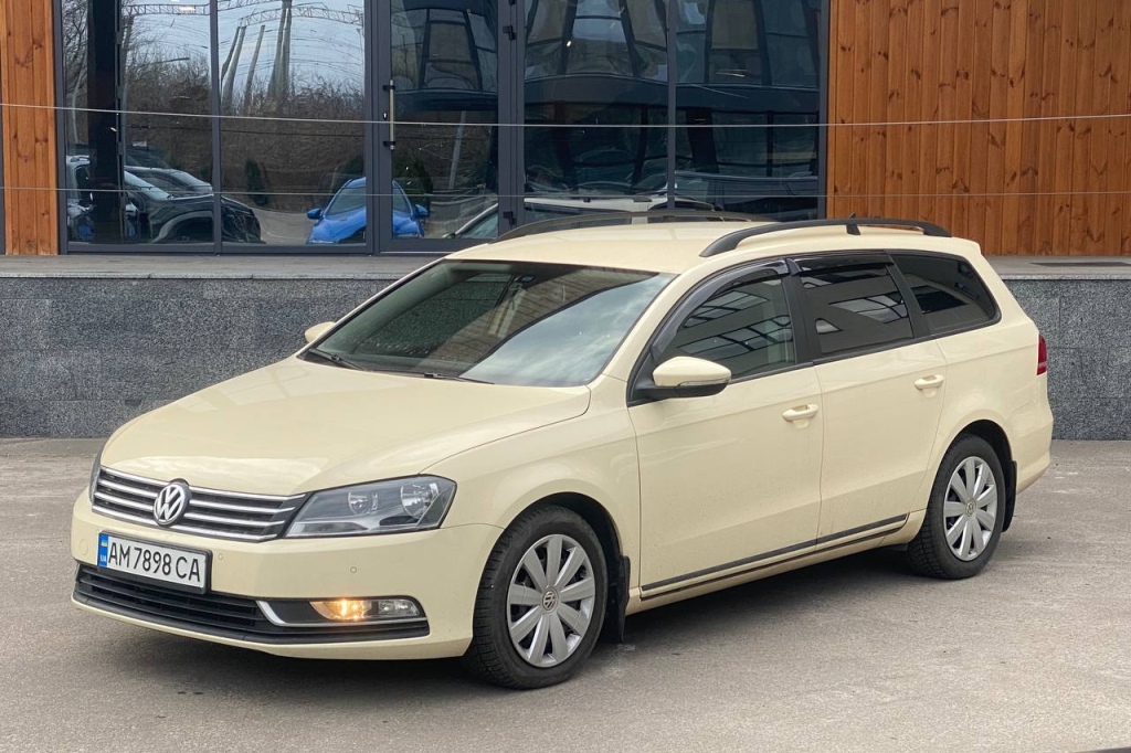 Volkswagen Passat 2014 photo 2