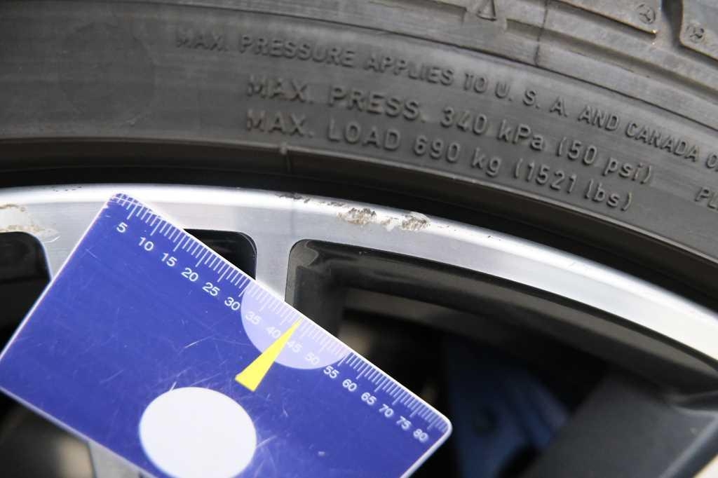 BMW 5 Series 2017 фото 12